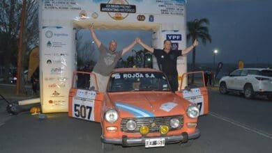¡Aguante el Yeyo!: un Peugeot 404 fue el ganador del GP Argentino Histórico 10 GPAH 1