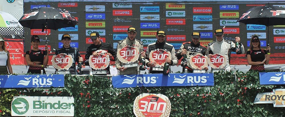Fiestón en el “Mouras”: show de 300 pilotos del Turismo Pista 4 Podio Clase 3 TP web