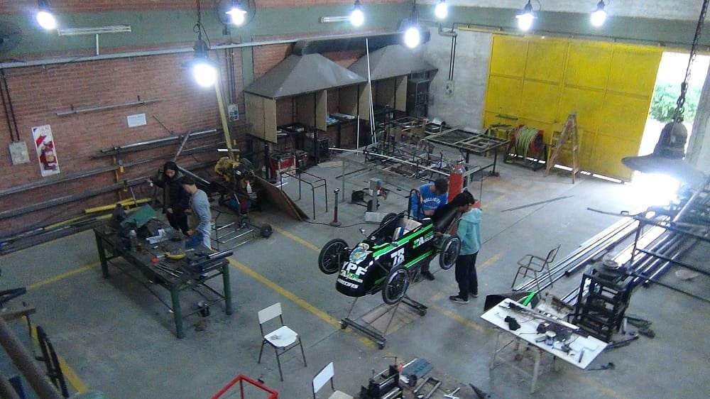 Homenaje a Canapino: el auto de una escuela de Arrecifes para el Desafío Eco YPF 3 Desafio YPF Arrecifes 3