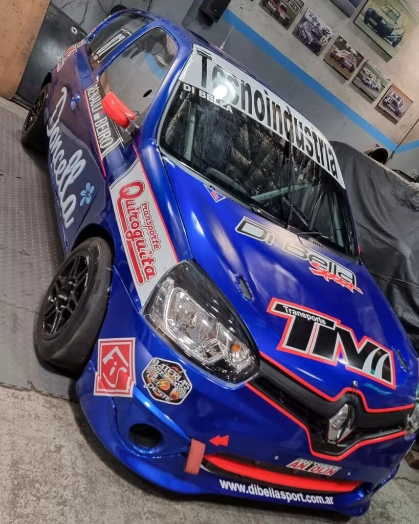 Ilusiones renovadas: Sebastián Di Bella alistó el Clio 3 Di Bella 2