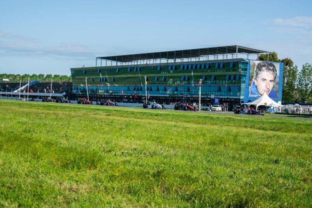 Se pone en marcha: arranca la temporada en La Plata 3 F4 NG 2