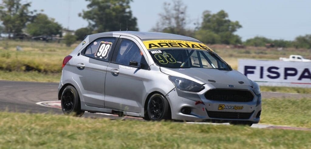 Debut ideal: Joaquín Melo se alzó con la victoria en la Clase Dos 3 Melo 1