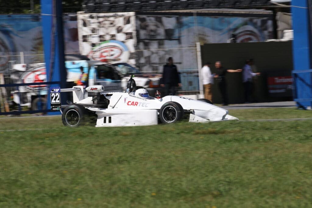 Volvió con todo: ganó Pitetti, el campeón 2019 3 F4 Pitetti F1
