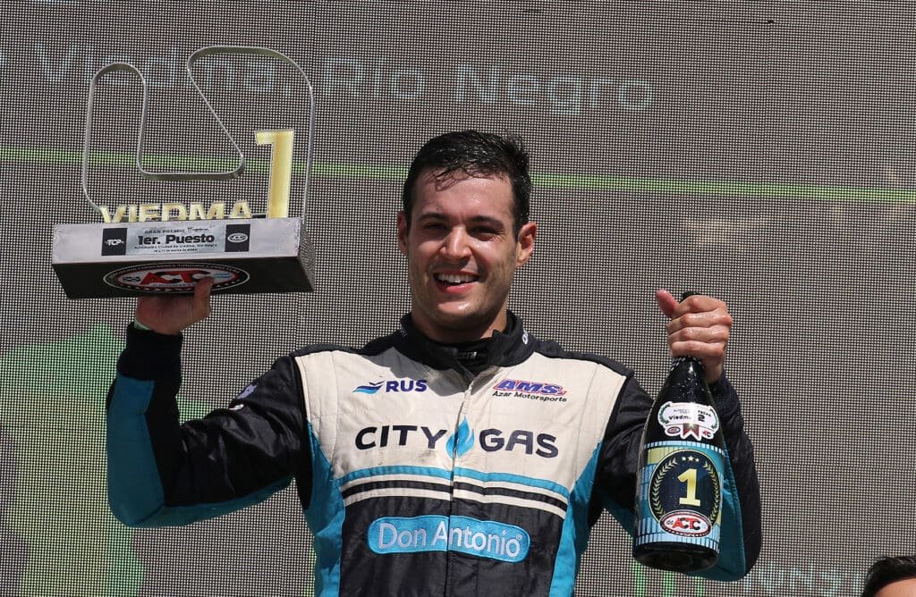 Hizo historia: Azar le dio el primer triunfo a Toyota 4 TCP Azar 2