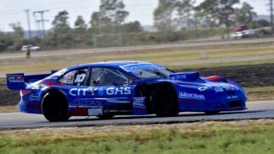 Ofensiva japonesa: Azar ganó la serie más veloz y largará adelante 23 TCP Viedma Azar