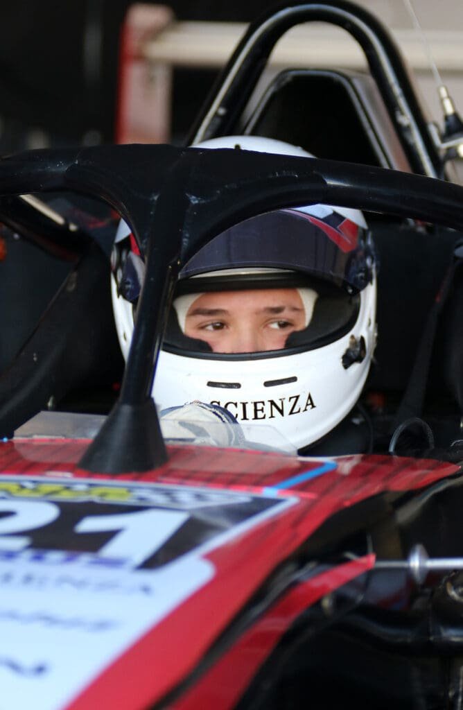 El podio como objetivo: Santino Ortiz tiene buenas expectativas 3 F2 Ortiz pre CDu2