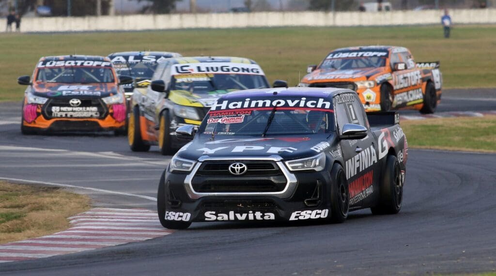 Vibra el “Mouras”: casi 80 vehículos en La Plata 4 TCPK previa F5