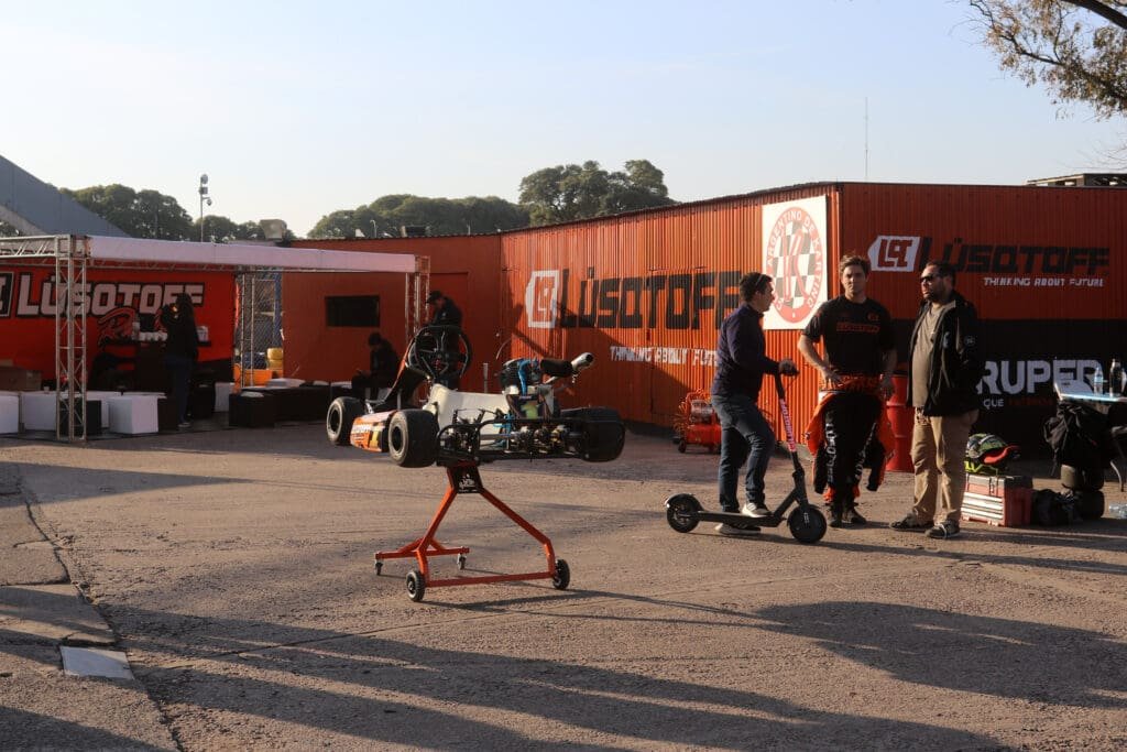 Experiencia inolvidable: clínica de karting de Lüsqtoff Racing 7 12