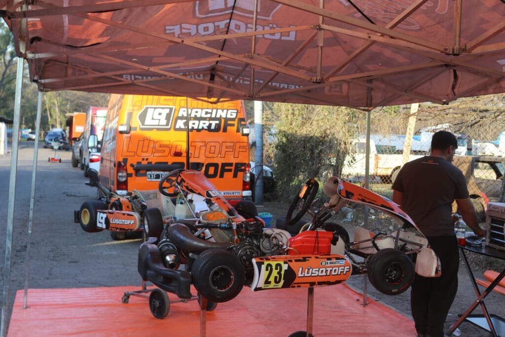 Experiencia inolvidable: clínica de karting de Lüsqtoff Racing 6 14