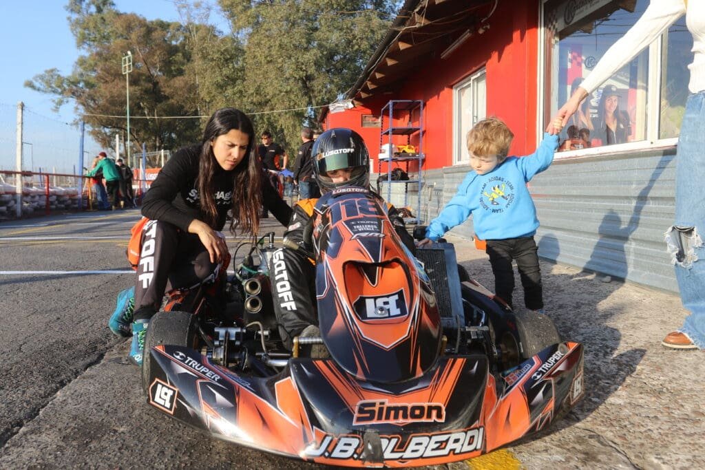 Experiencia inolvidable: clínica de karting de Lüsqtoff Racing 13 7