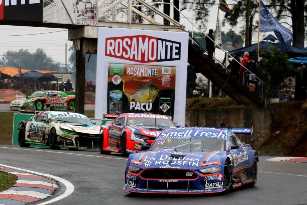 ¡Tomá mate!: Trosset cambió de equipo y ganó 3 LP1L0121 1