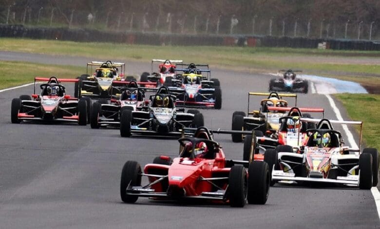 Con contundencia: Brian Massa se llevó la final 1 F2 Buenos Aires carrera