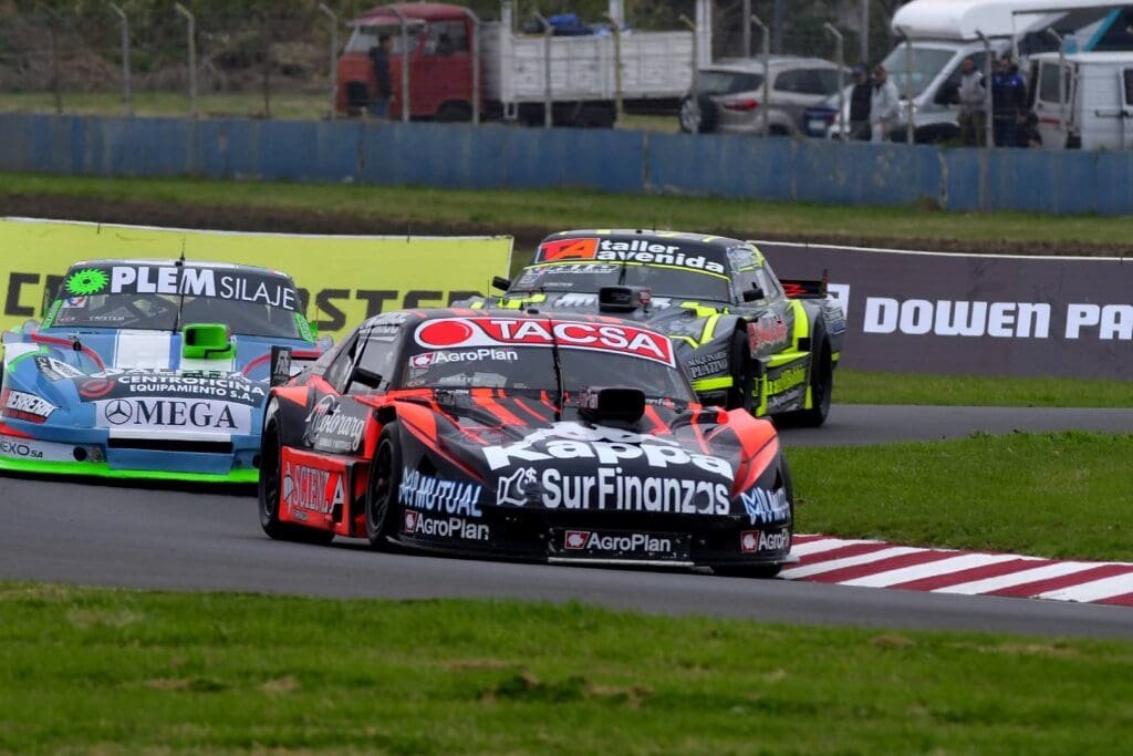 Arriba los “Chivos”: Palazzo y Barrios ganaron las series 3 TCP Barrio