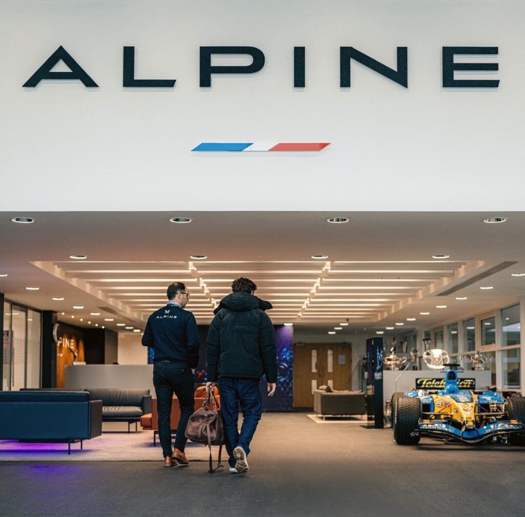 ¡Bienvenido a Enstone!: primer día de Colapinto en el equipo Alpine 3 F1 Colapinto Alpine 2