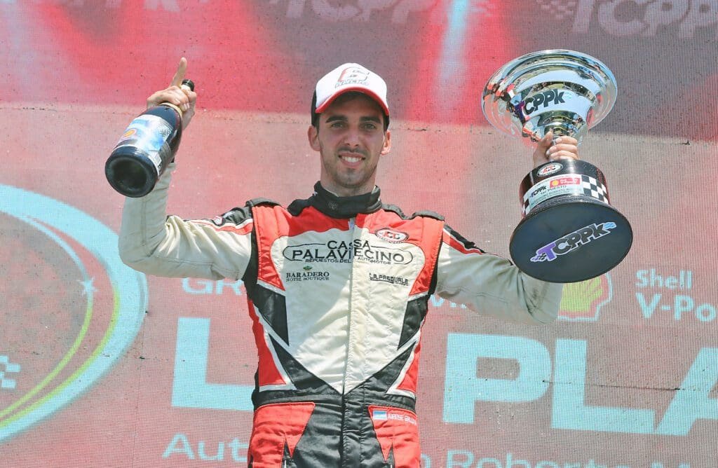 “Juanse” Gallo: de ganador de TC Pista Pick Up a mecánico de Urcera 4 DG7 5490
