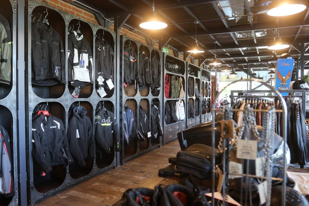 TiendaMoto: un lugar exclusivo para los motociclistas 6 BH7 0726