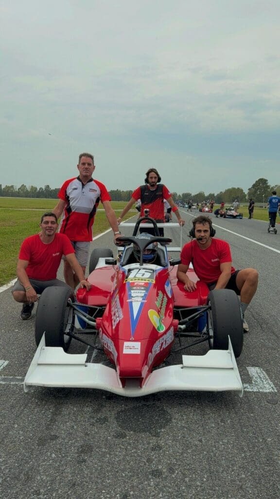 Sigue firme: Agustín Sexe sumó puntos clave en La Plata 3 F3 Sexe 3