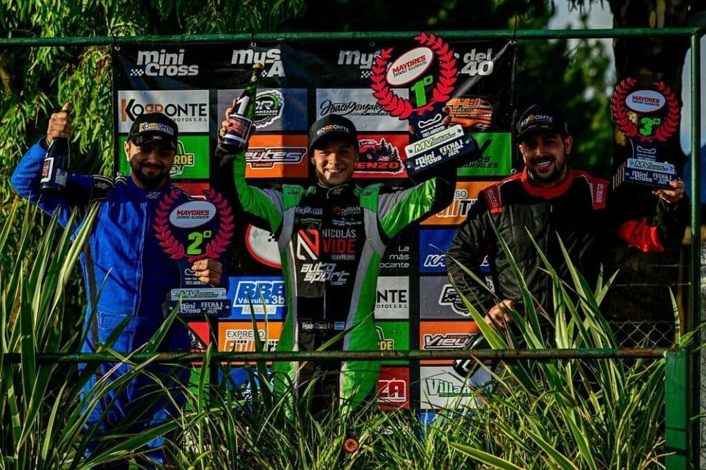 Mayores podio Mini
