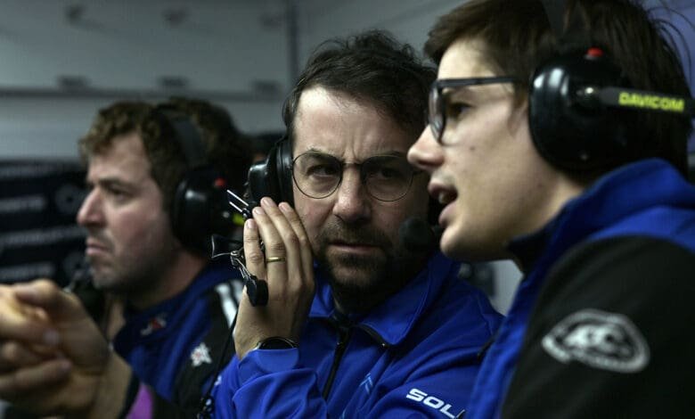 Caunedo en pleno trabajo en el box