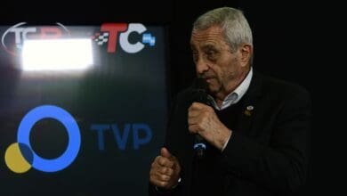 Mazzacane durante la presentación en la TVP