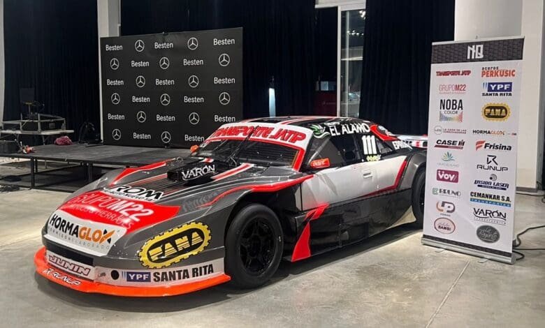 El Dodge de Quintana con el que participa en TC Pista Mouras