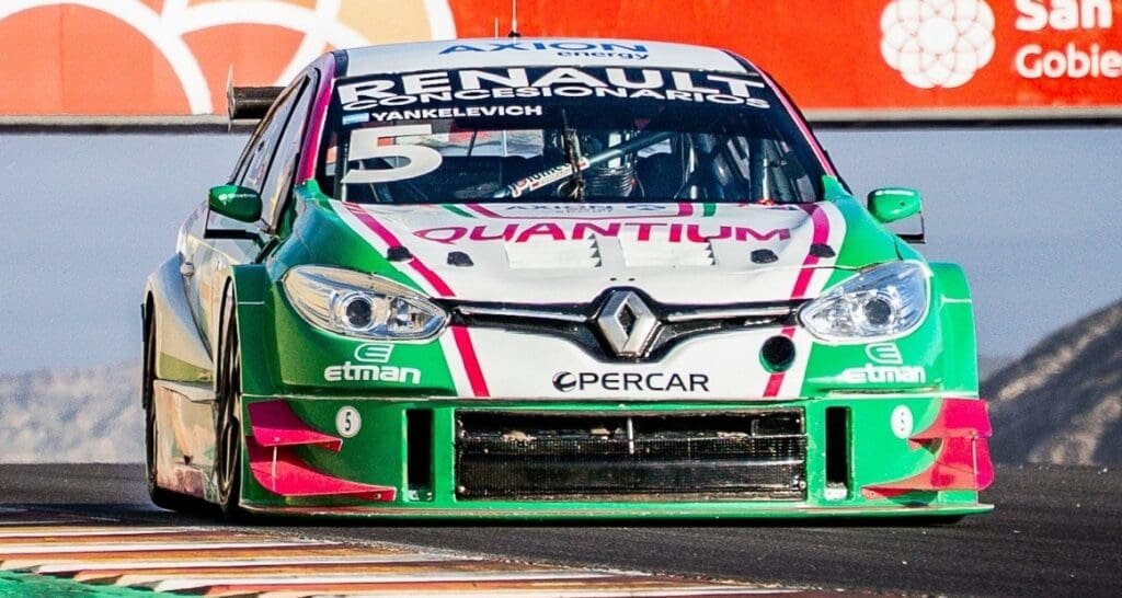 Llega con cambios: el equipo Renault suma un integrante 3 Renault Yanke previa F3