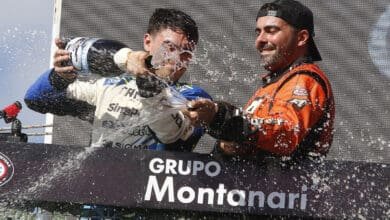 Olmedo celebra en el podio
