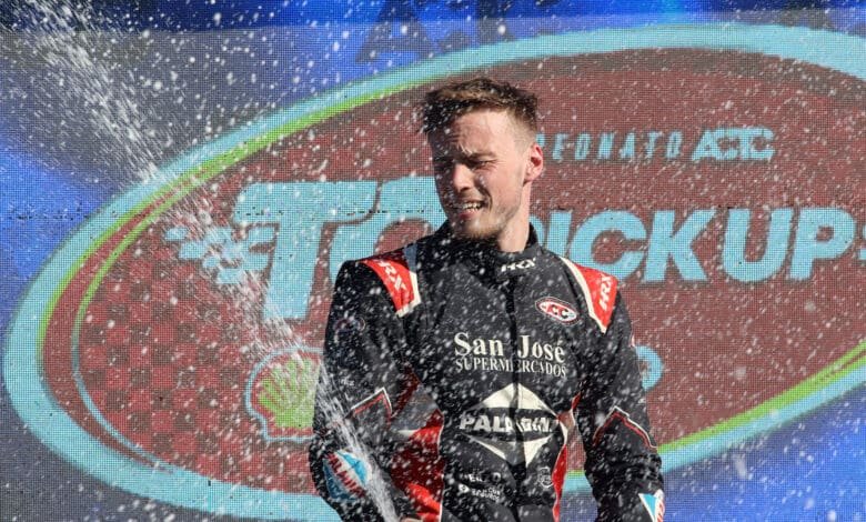 Palazzo celebra nuevamente en el podio