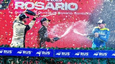 Bayala celebra en el podio por cuarta vez