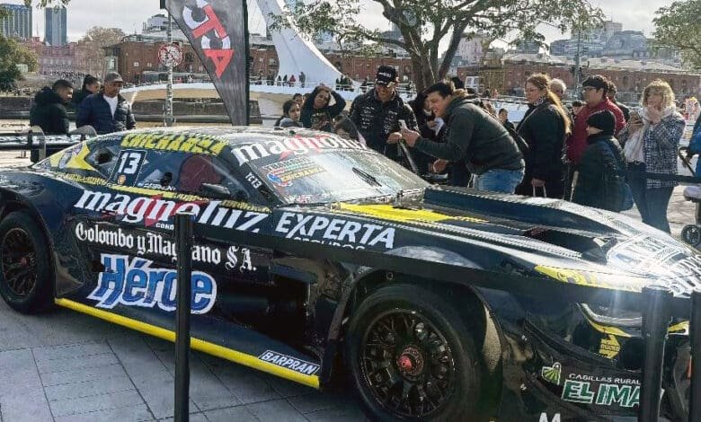 Ebarlín mostró su Camaro en Puerto Madero