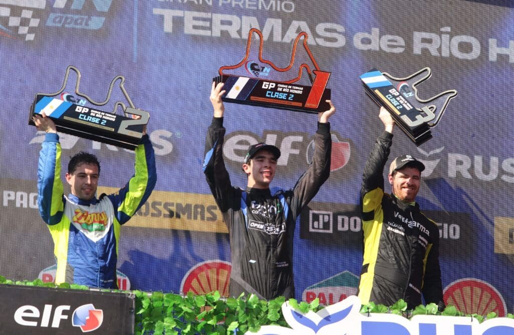 Segunda alegría: Damiani otra vez celebró el triunfo 3 DG7 8095