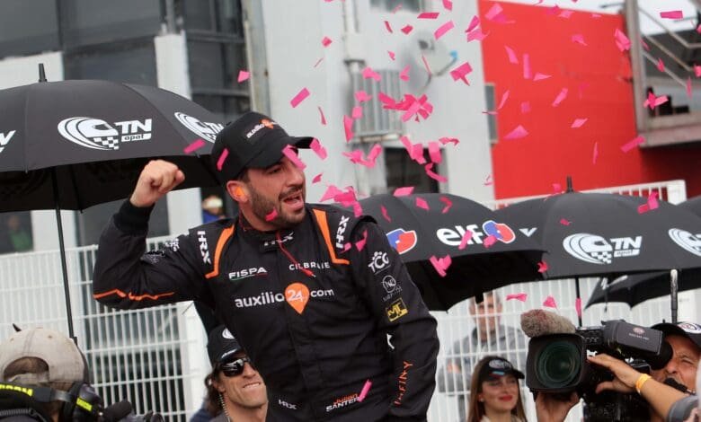 Santero celebra su segundo triunfo del año