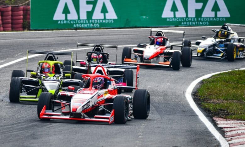 Ponen sexta: la F2 se presenta en Concepción del Uruguay 1 La F2 Argentina recalará en Entre Ríos