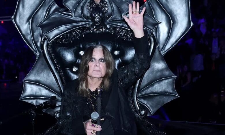Ozzy fierrero: la pasión del “Padre del metal” por los autos 1 Ozzy se despidió hace unas semanas en el escenario