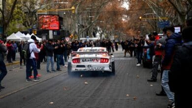 Jalaf aceleró el Mustang por la Peatonal