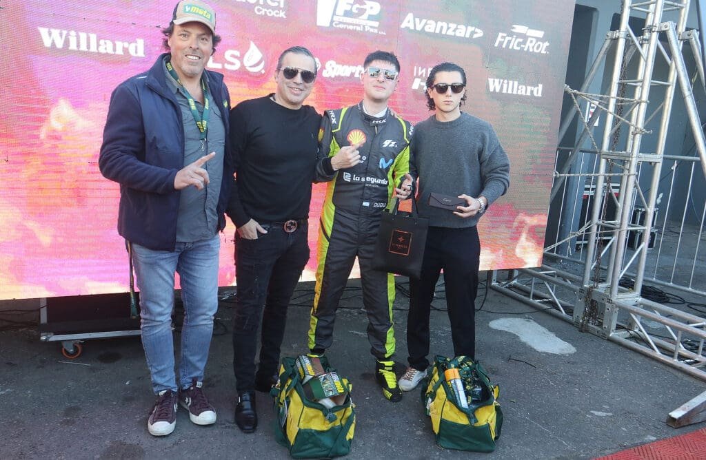 La Porteña Joyas: le pone glamour y lujo al automovilismo 2 DG7 6935