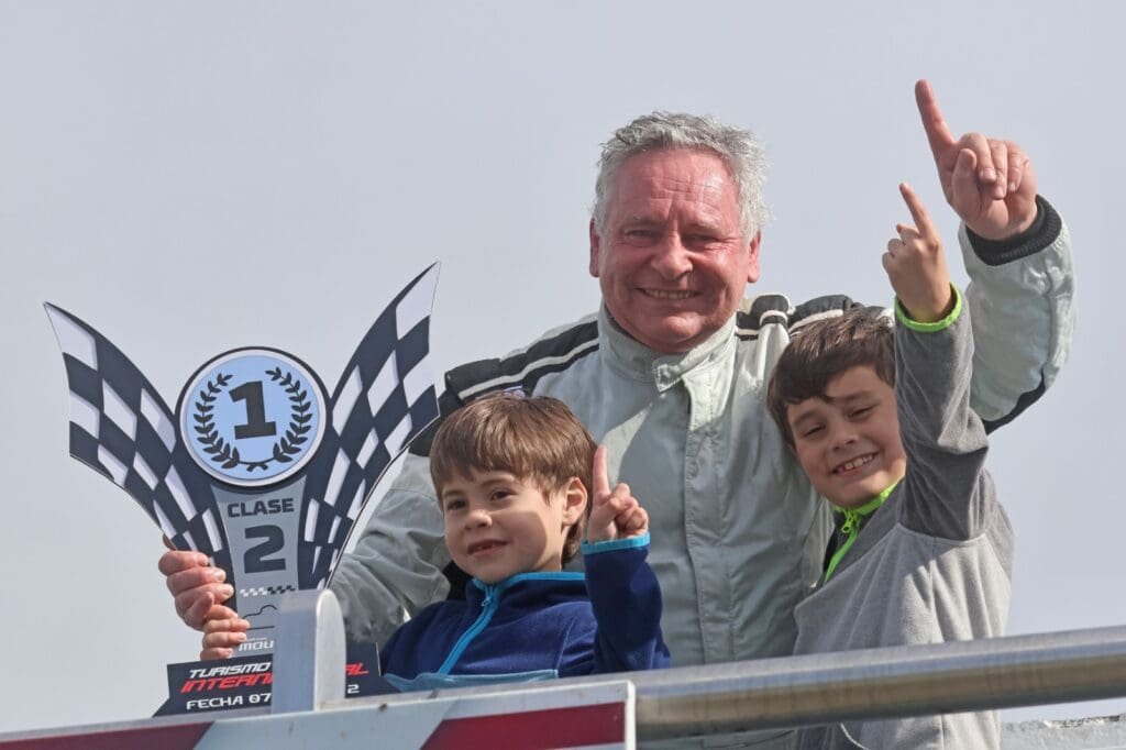 Show en La Plata: Abeledo y Perdiguero ganaron en la Clase 2 4 TI Perdiguero podiio