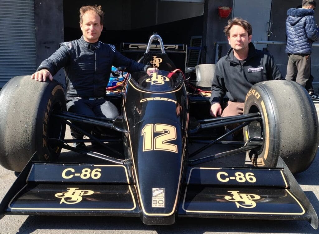 Nuevo desafío: la familia Crespi recrea la magia de la F1 5 WhatsApp Image 2025 09 10 at 20.14.00