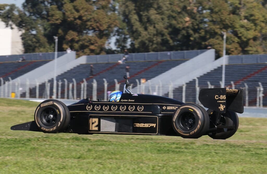 Nuevo desafío: la familia Crespi recrea la magia de la F1 4 WhatsApp Image 2025 09 10 at 20.16.12