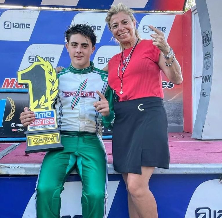 Viviana Sabga: la mente detrás de los sueños en pista 6 WhatsApp Image 2025 10 27 at 10.51.43 2