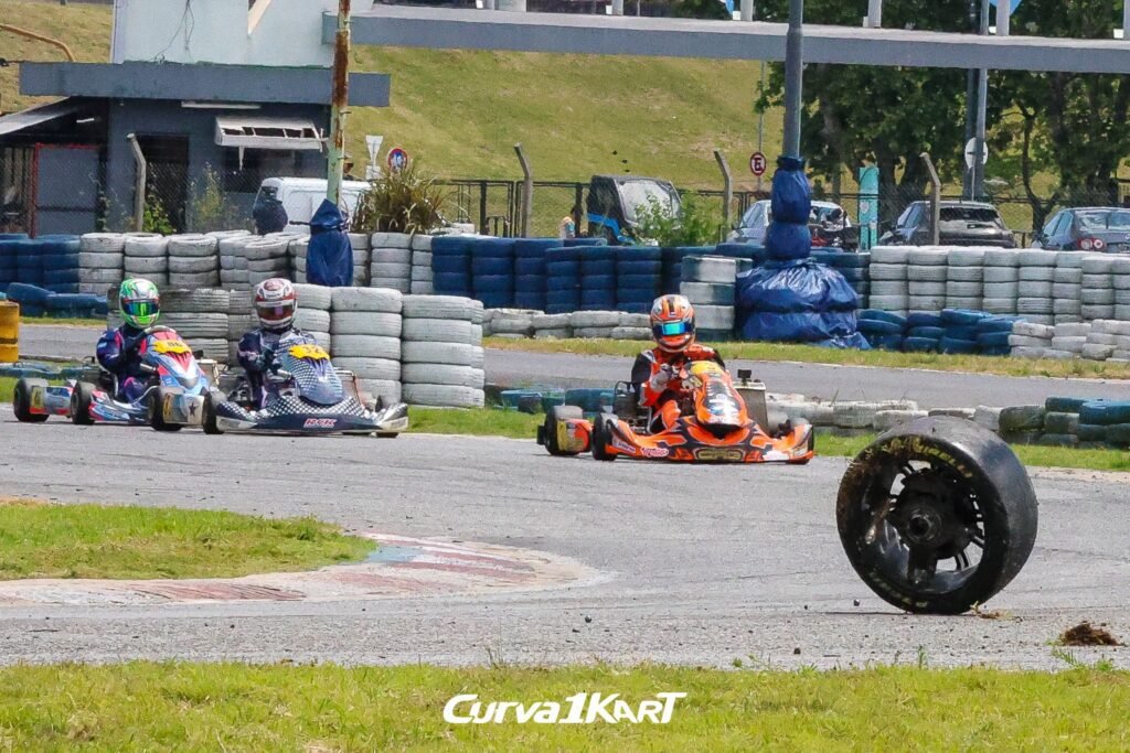 Un milagro: rueda de Top Race cayó en el kartódromo 4 2