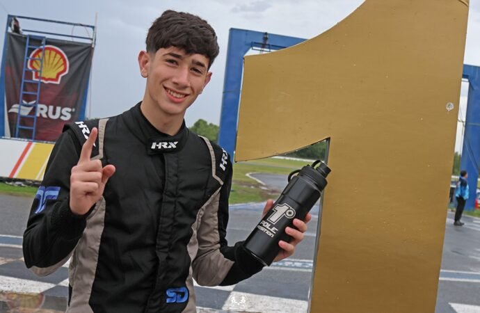 Pole y punta de campeonato: Dore dominó el sábado 1 IMG 20251129 WA0146 690x450 1