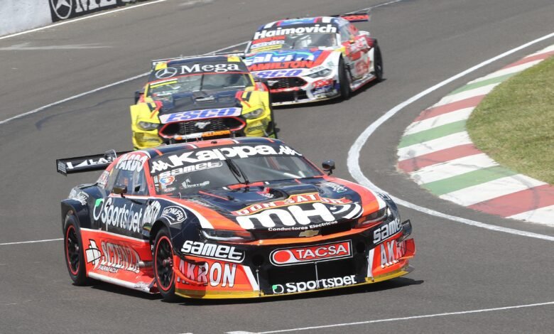 Está insaciable: Canapino va por todo 1 LP1L0127