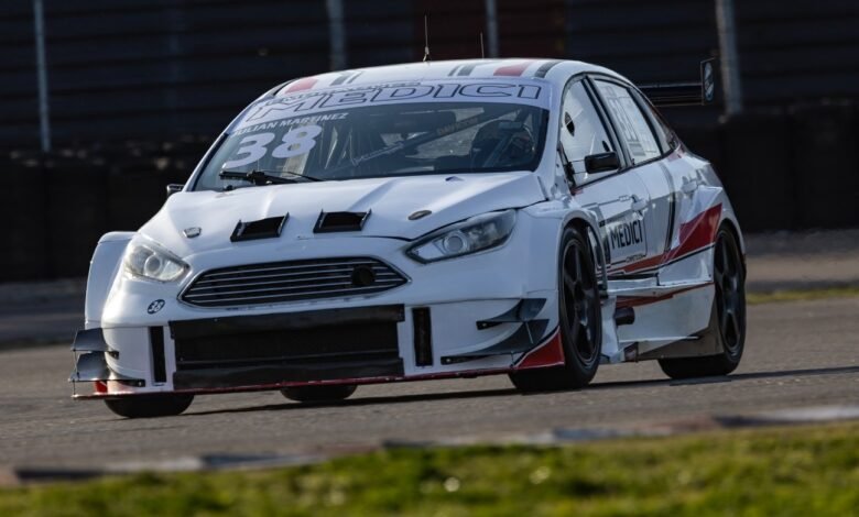 Lo ponen en Focus: el JM Motorsport probó en el “Gálvez” 1 Tur Car Ford JM pruebas