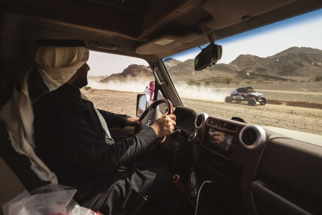 Kevin benavides camino a la victoria en la etapa 7 del Dakar 2026