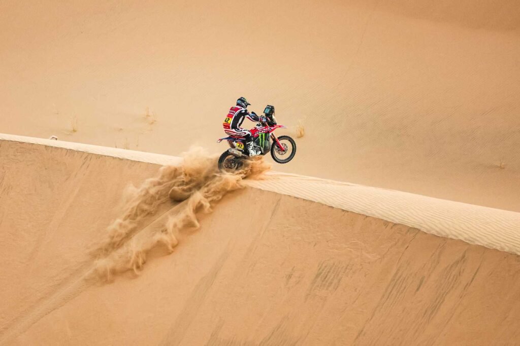 Van Veberen domando una duna en la etapa 10 del Dakar 2026