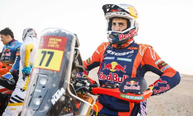 Luciano Benavides esperando para largar en el Dakar 2026