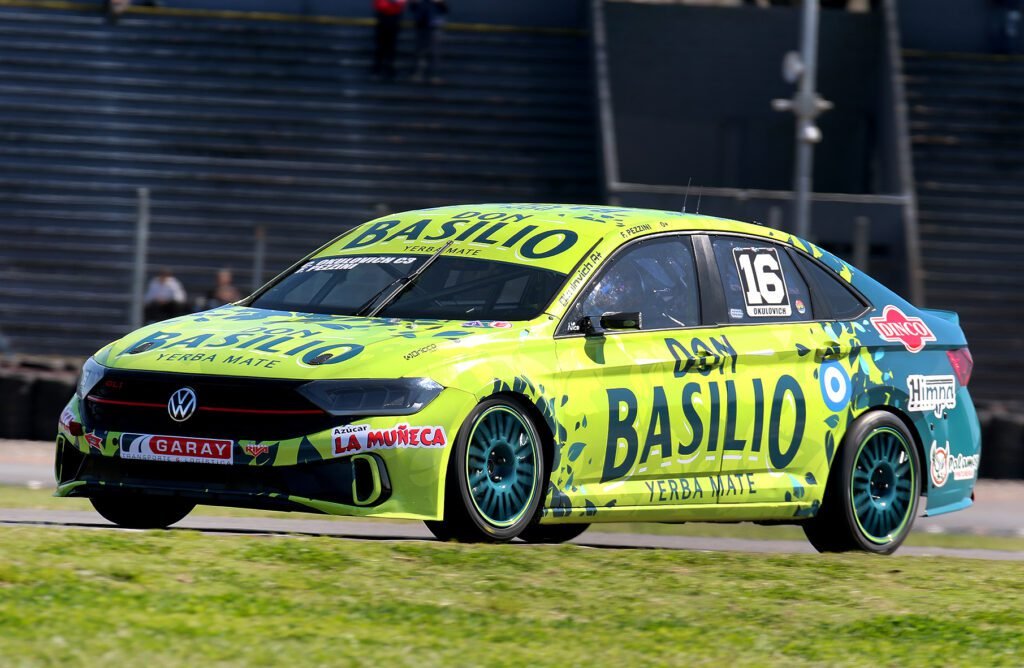 TN APAT: Carlitos Okulovich y su nuevo desafío para 2026 3 Carlitos Okulovich en su VW Vento de TN