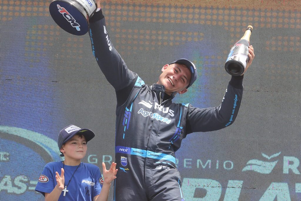 FABRIZIO MAGGINI: Debutante de Lujo, Gano de punta a punta 2 LP1L0373