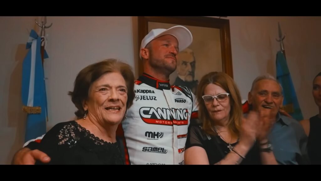 Canapino: se estrenó su documental 4 El documental de Agustín Canapino